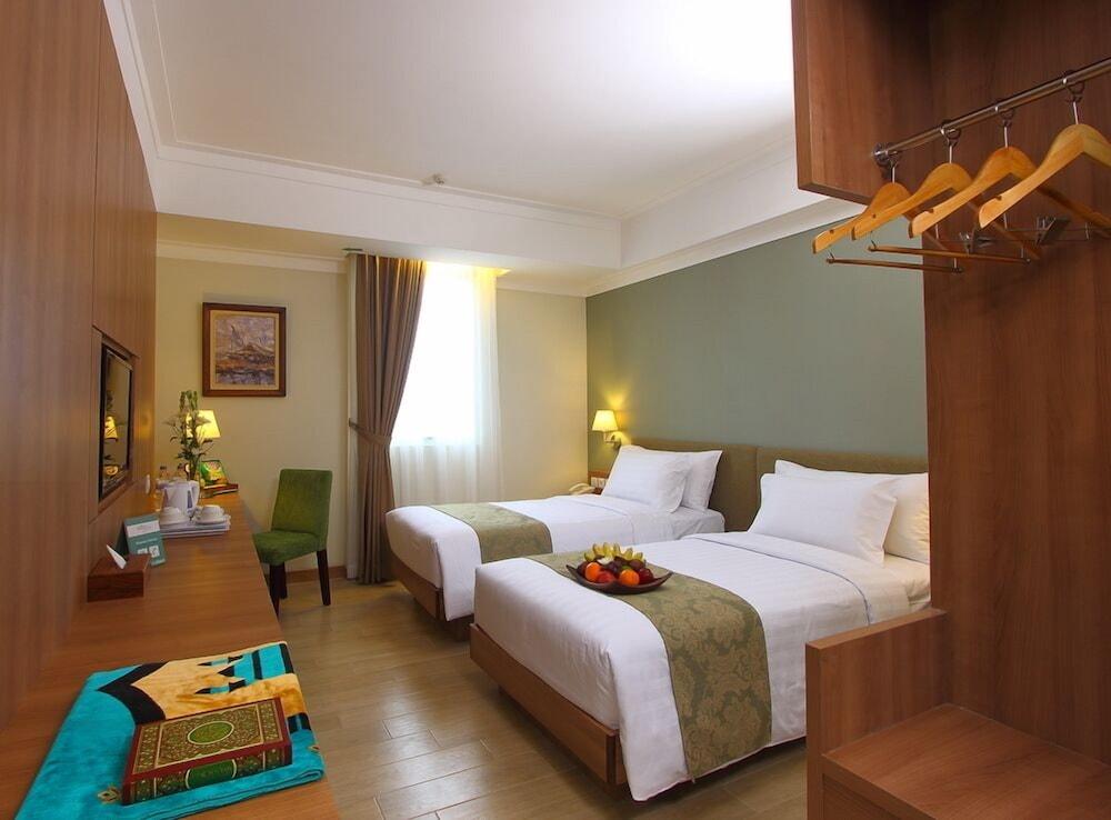 Aziza Syariah Hotel Solo By Horison Экстерьер фото