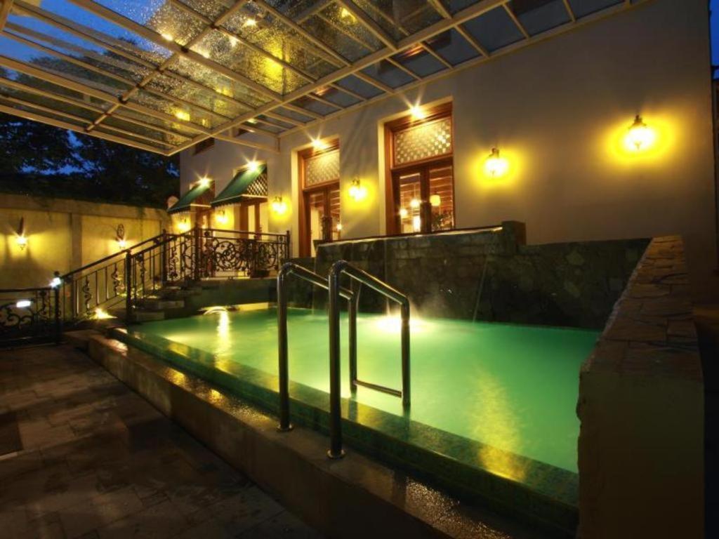 Aziza Syariah Hotel Solo By Horison Экстерьер фото